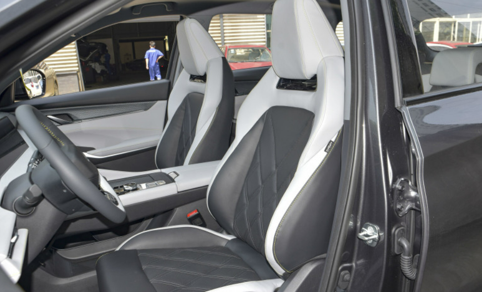 长安第三代CS75内饰空间 长安第三代CS75内饰空间