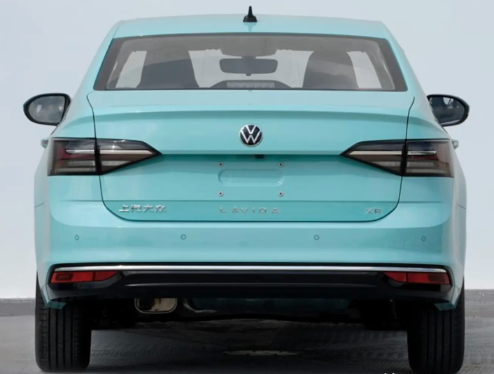 朗逸XR侧面车尾焊接效果 朗逸XR侧面车尾焊接效果